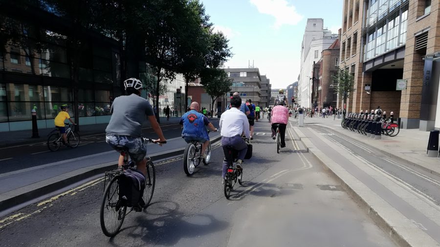 2 milliárd fonttal támogatja a brit kormány a kerékpáros közlekedést