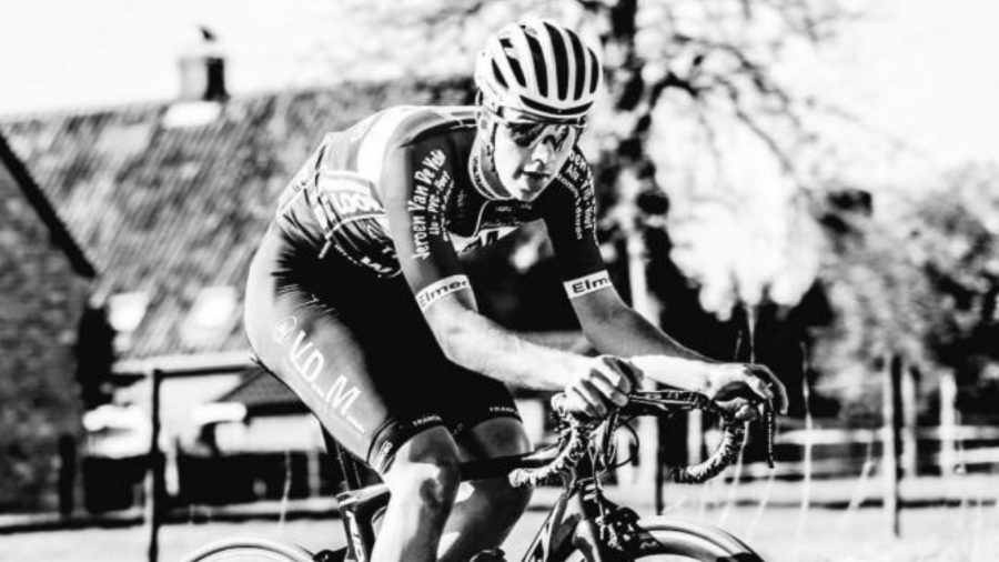 Tragédia az első korlátozások utáni belga kerékpárversenyen