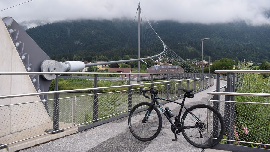 Kerékpáros függőhíd a Dráva felett