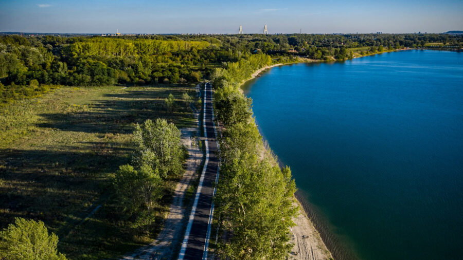 14 kilométer kerékpárutat építenek a Duna-parton Komárom és Gönyű között