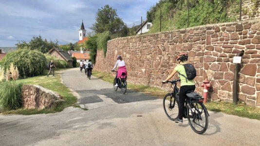 E-bike kerékpáros túra a Balaton-felvidéken: Csopak, Alsóörs, Paloznak