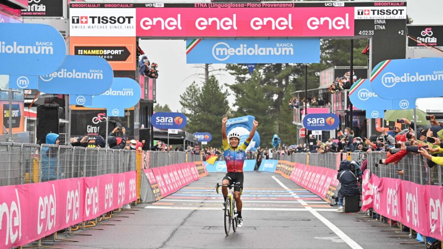 Jonathan Caicedo nyerte a Giro d'Italia harmadik szakaszát, Valter Attila 49.lett