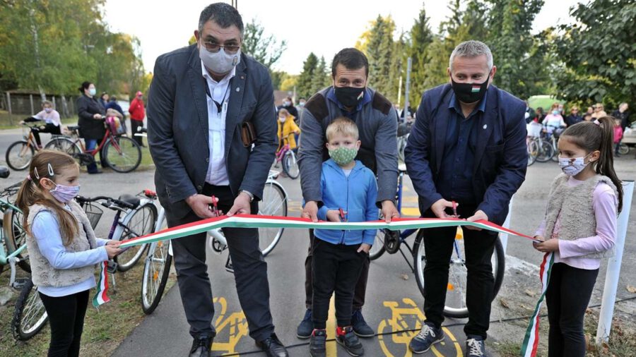 Két és fél kilométer kerékpárúttal bővült Kunfehértó