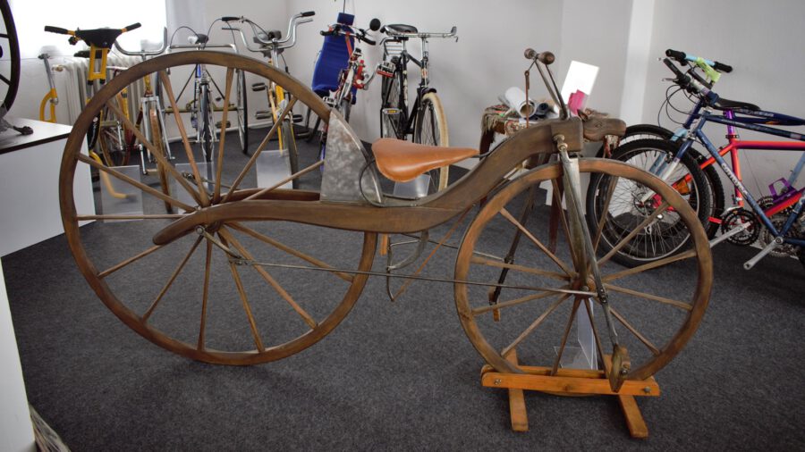 Balassagyarmaton az 1. Kerékpár Múzeum új biciklis útvonalakkal fejlesztené a környéket