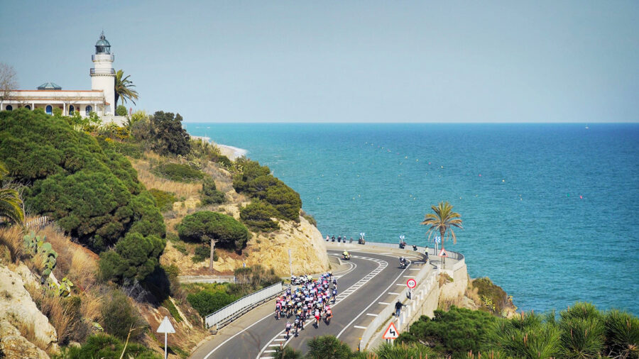 Elindult a 100. Katalán országúti kerékpárverseny Valter Attilával