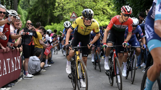 Valter Attila 9. a Giro d’Italia első szakaszán, Narváezé a rózsaszín trikó